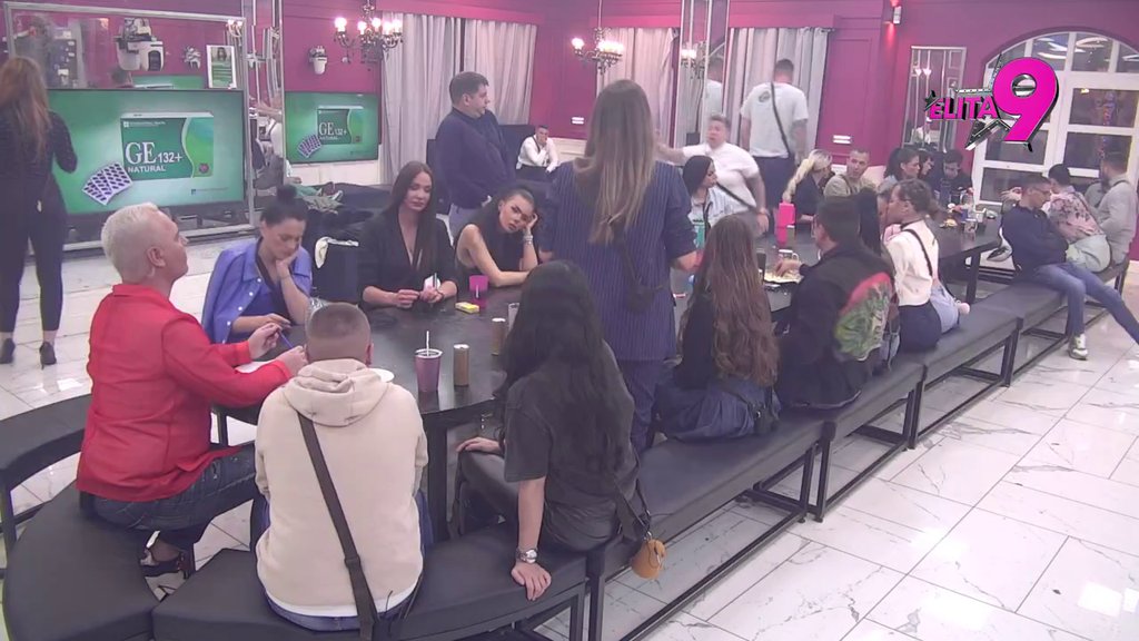 EVO POSLE KOLIKO JE BILA SA NJIM: Janjuš i Kačavenda oči u oči o njihovom se*su (VIDEO)