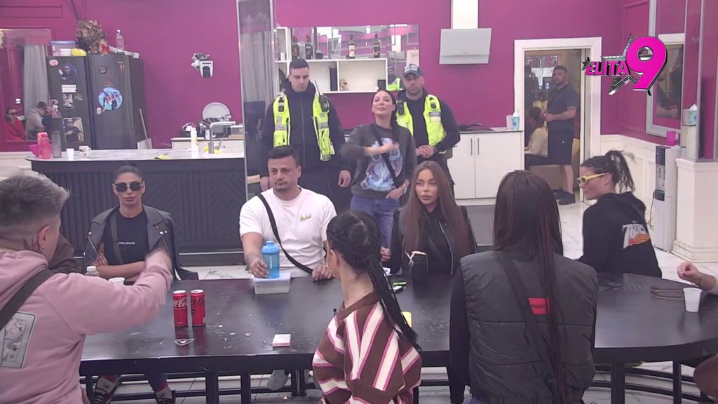 Terza sam OFIRAO Sofiju? Zvao te čovek iz Milana da ti ŠALJE NJENE KLIPOVE! Haos ljubavnog para, Maja i Asmin rešili da im RAZMRDAJU VEZU! (VIDEO)