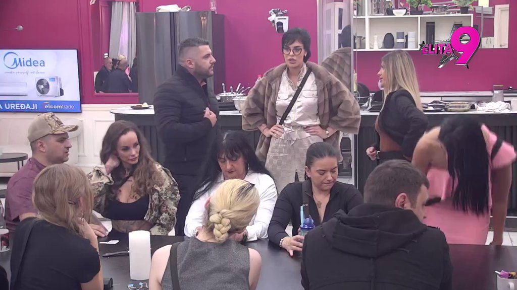 Asmin OHLADIO Saru, ona otkrila da li će se boriti za njega, Durdžić ZAURLAO na Zoricu: Ne možeš mene da koristiš u vašem sukobu! (VIDEO)