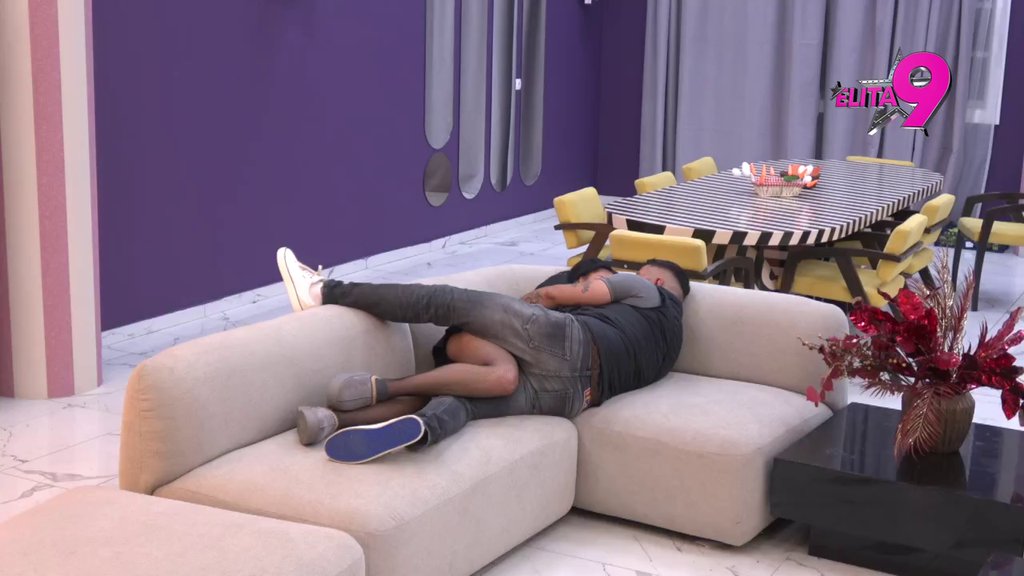 Koliko je Asmin spreman da proguta svoje dostojanstvo? Maja ponovo ustrojila Alibabu: Ne možeš da pričaš!  (VIDEO)