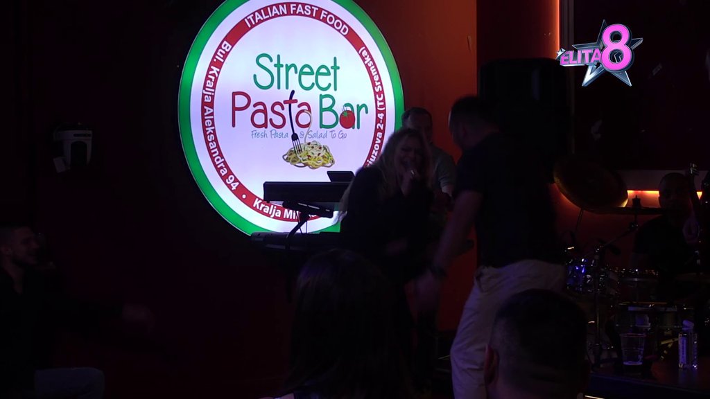 Zapalili Šimanovce svojim hitom! Vanja i Gastoz se latili mikrofona, cela kuća je na nogama! (VIDEO)