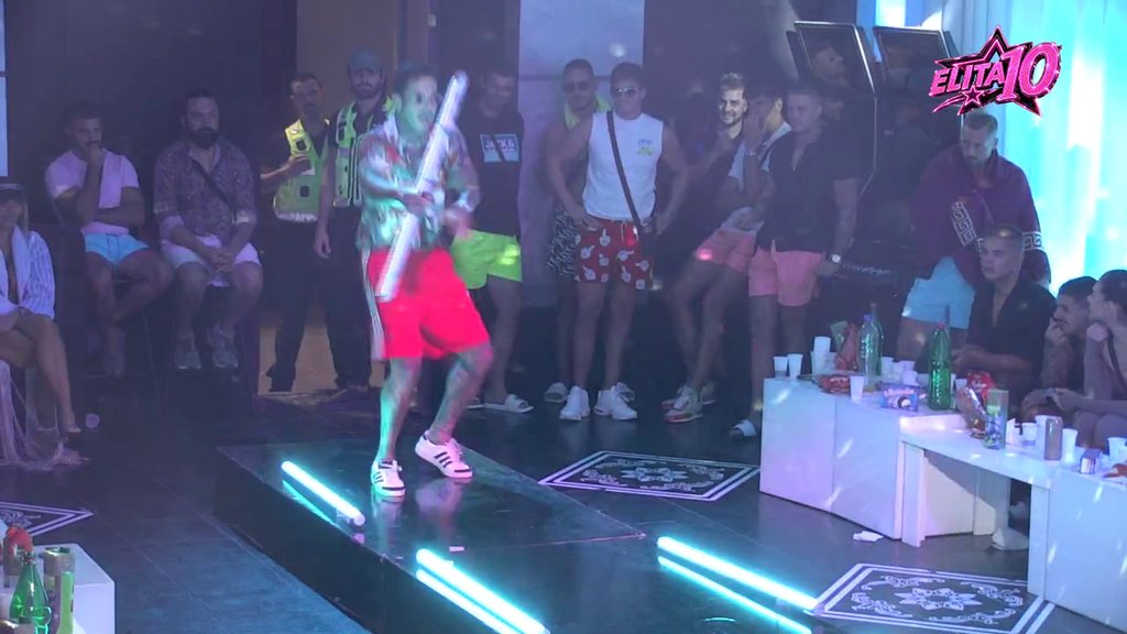 Eksplozija dobre energija: Mateja Matijević i Filip Đukić ukrali pažnju svih učesnika neuobičajenim performansom! Napravili pravi spektakl! (VIDEO)