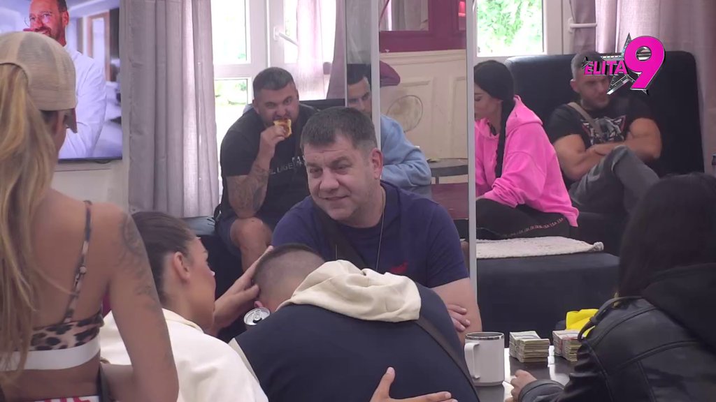 Aneli je javno obratila Goci Tržan: Rešila da upropasti Ivana za sva vremena, zgranuta njegovim očinstvom! (VIDEO)