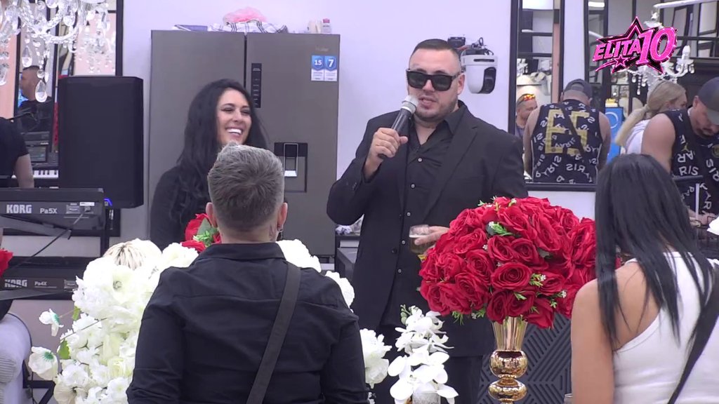 Napravili ste da se osećamo kao car i carica: Filip se obratio dirljivim rečima, ne može da obuzda emocije nakon gala slavlja njegovog i Anđelinog rođendana! (VIDEO)