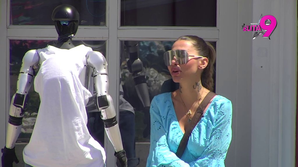 Klošar raspali, šta mi je priredio: Aneli završila u suzama! Zbog Đukića se slomila u delove, ne može da poveruje kako se ponizila (VIDEO)