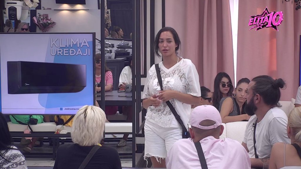 Previše me pere moj ADHD: Laura šokirala cimere priznanjem da je bila u zatvoru, a ovo su detalji njenog obrazovanja! (VIDEO)