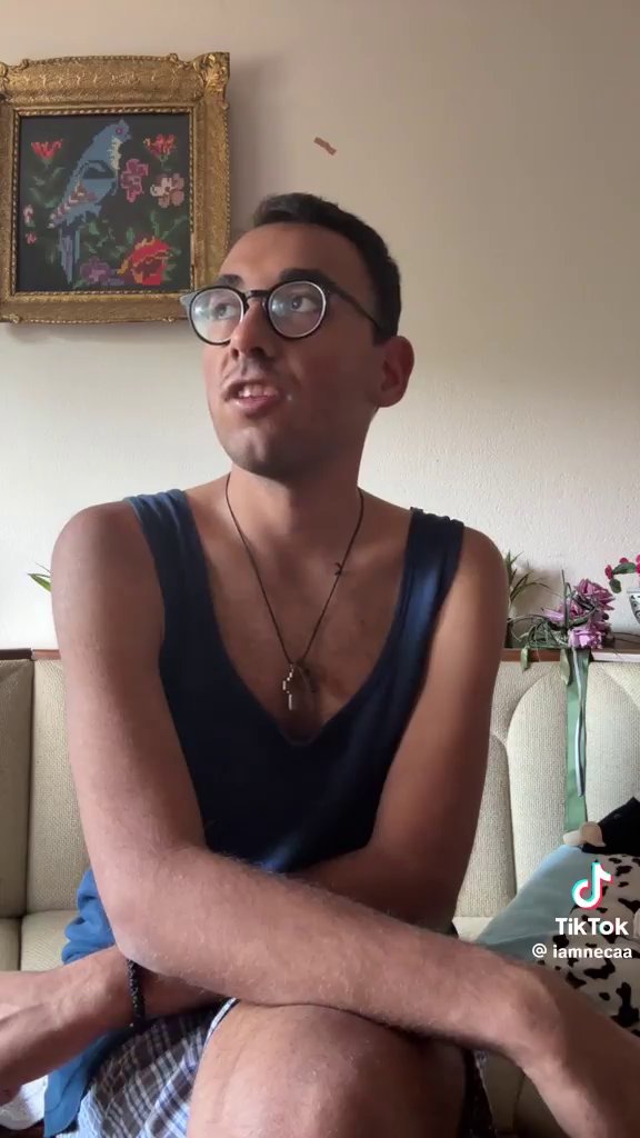 Neci tiktokeru stižu jezive pretnje! On se obratio naciji: Odakle vama smelost da vređate moju mamu koja ima rak?! (VIDEO)