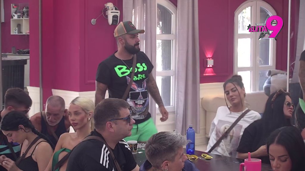 Karambol u Eliti: Alibaba se kune i laže da nije flertovao sa Anitom, Maja mu odmah uzvratila udarac! (VIDEO)