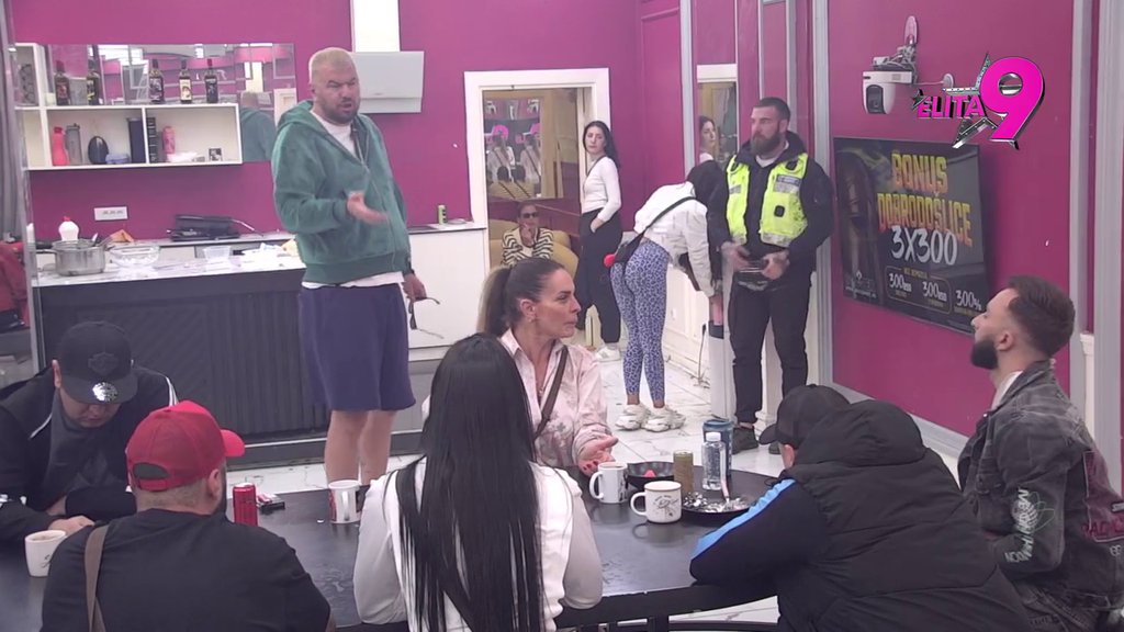 Totalni muk u kući! Kačavenda završila u suzama nakon sukoba sa Janjušem, izvređala i Asmina i Mevlidu: Krava ti je mama što je... (VIDEO)