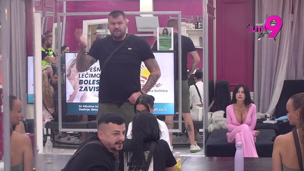 SUKOB EPSKIH RAZMERA! Terza na Uroševoj meti uvreda, Janjuš otkrio pozadinu Anelinog prijateljstva sa Sofijom (VIDEO)