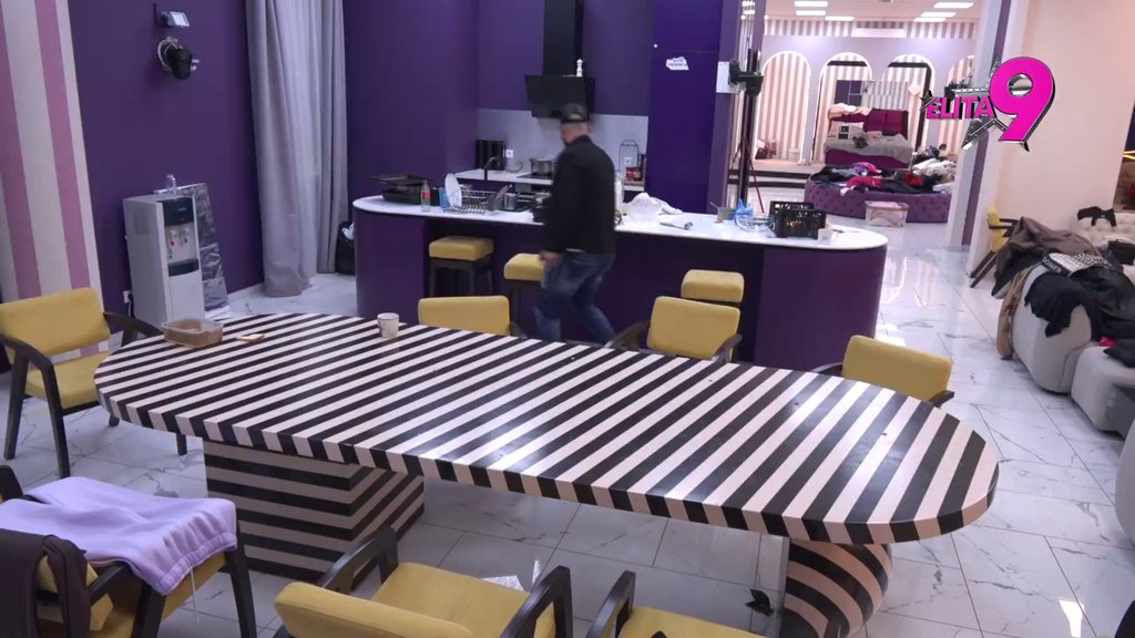 Napravila mi je minus od 20 hiljada! Luki pao mrak na oči, ne prestaje da iznosi istinu o Aneli Ahmić! (VIDEO)