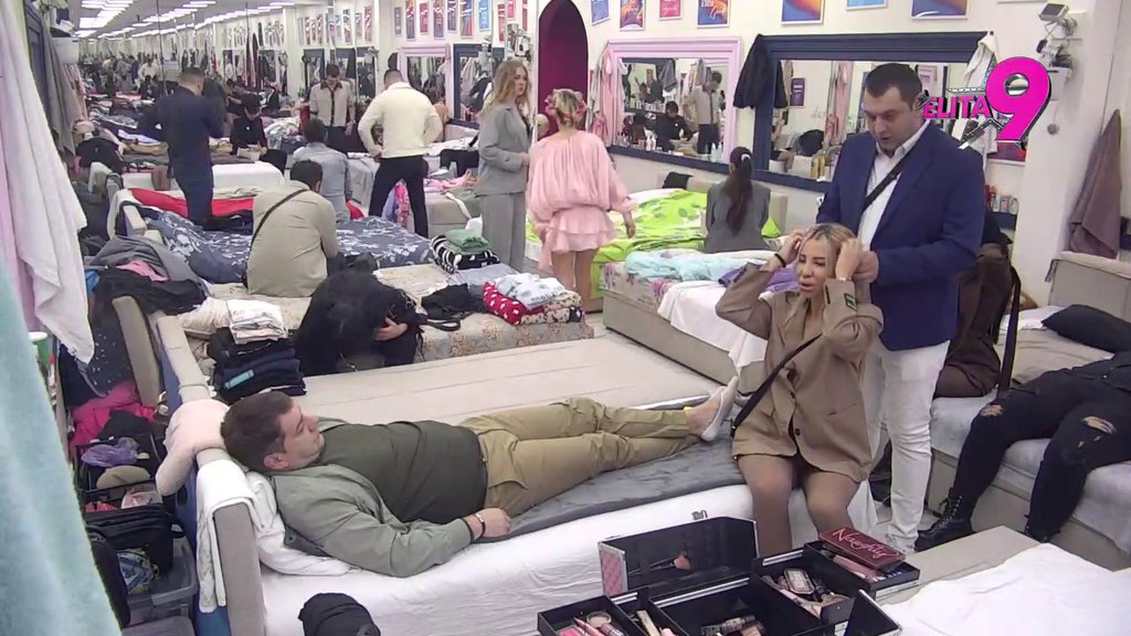 MARŠ, PALJBA: Aneli ponovo ODUVALA Luku, on promenio sve boje, pa joj poručio: IDI U IZOLACIJU, TAMO TI JE MESTO! (VIDEO)