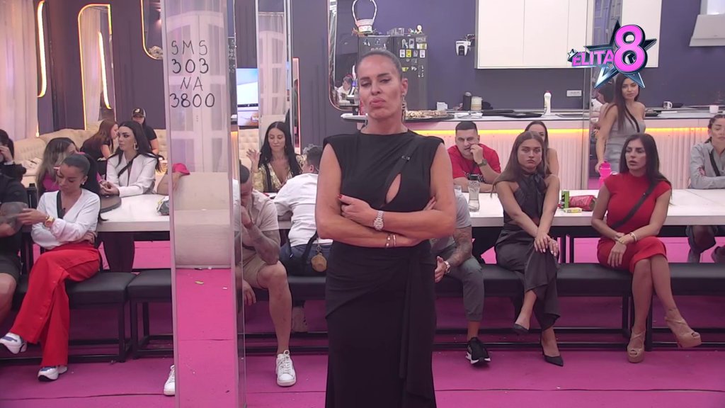 Puče tikva: Kačavenda zakucala Enu Čolić za dno i uporedila je s Milicom Veličković, shvatila da su im sličnosti trojke i afteri! (VIDEO)