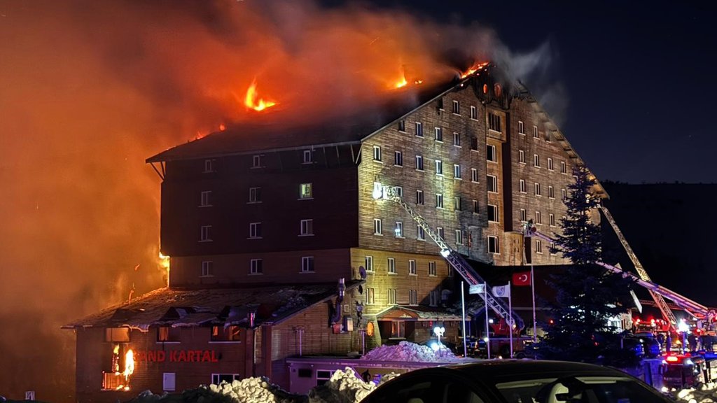 Devojka otvorila dušu nakon STRAVIČNOG POŽARA u hotelu u Turskoj: Nisam mogla da zaspim, majčina reakcija nas je spasila (FOTO)