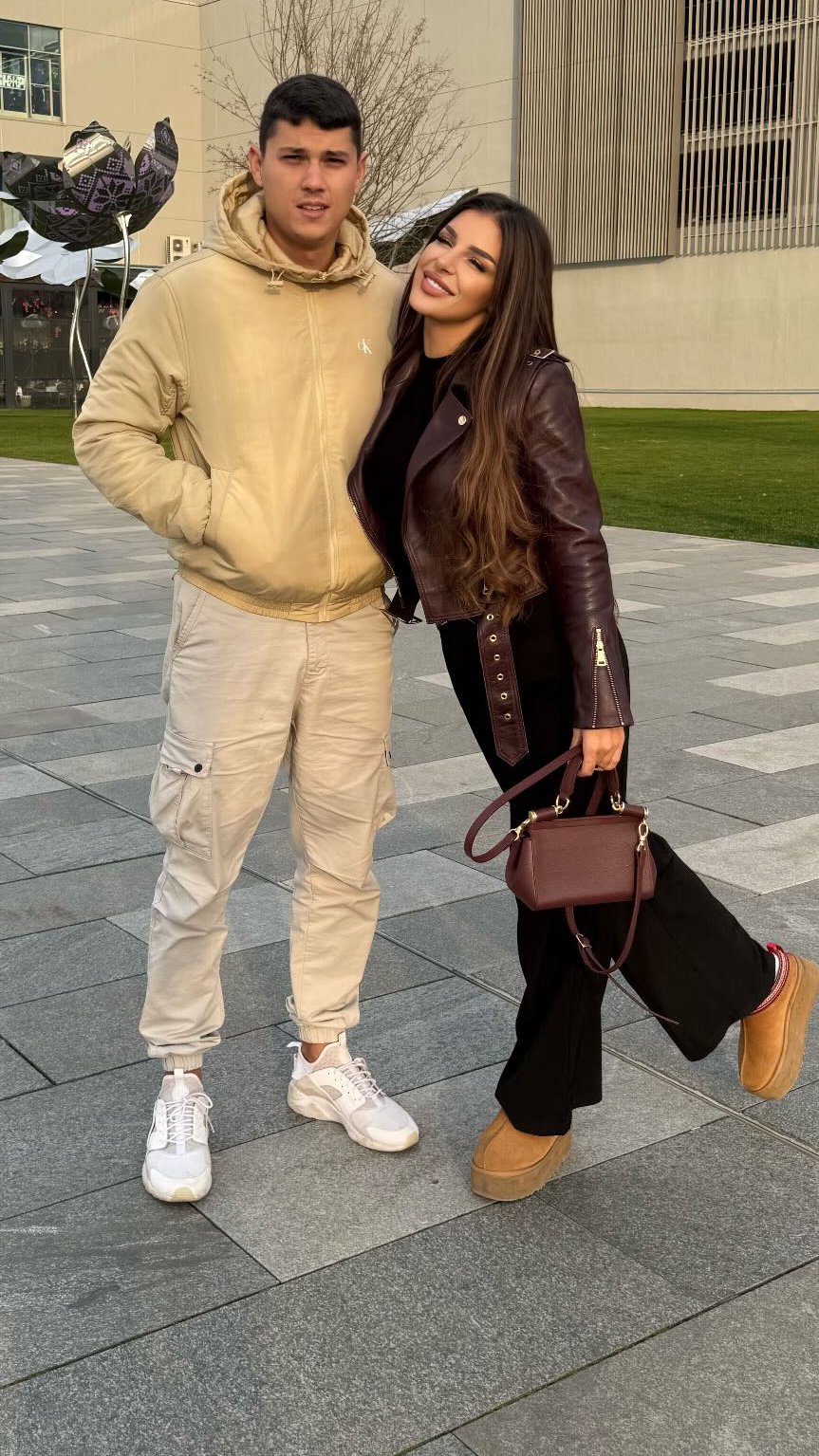 Ove fotografije bi razorile Mikija Dudića?! Javno blati vezu svog polubrata i Ene Čolić, ali kad bi ovo video, POZELENEO BI OD MUKE (FOTO)