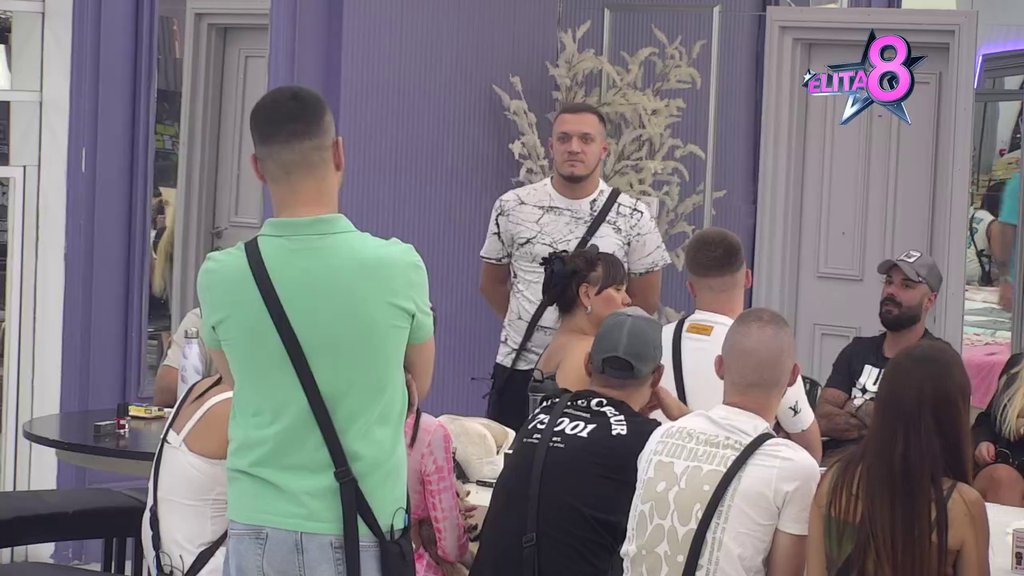 ONA JE ZA MENE OBJEKAT: Gastoz ne štedi poniženja na Anđelin račun, ona prebledela pa ga ODJAVILA ZAUVEK: Jedan je bio u vezi sa mnom, a nije dobio... (VIDEO)