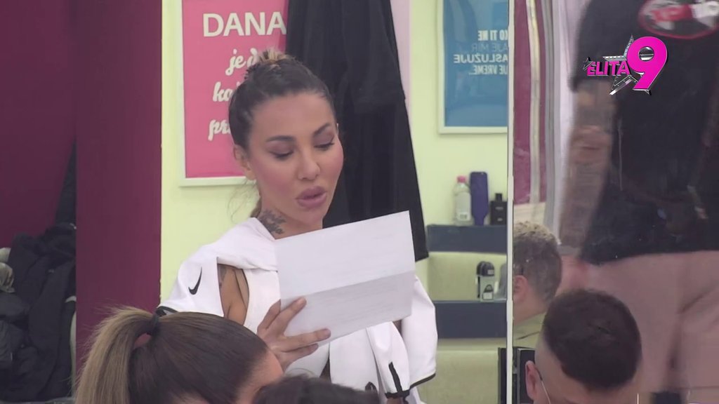 TRK NA PINK! Počinje Anelina podela budžeta, rešila da svima ZAPRŽI ...