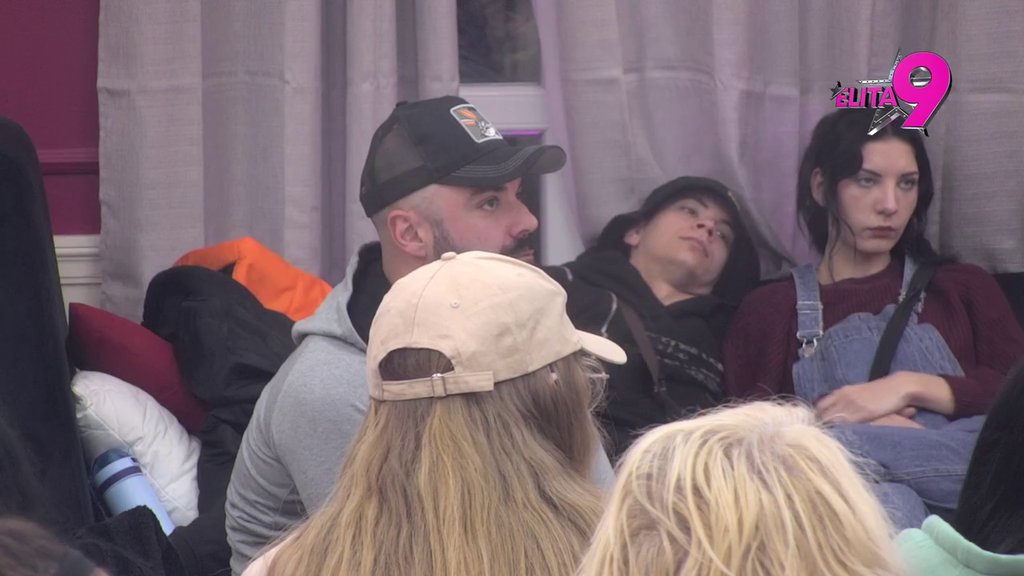 BLAM ME JE ŠTO SAM BILA SA NJIM, ISKORISTIO ME JE: Aneli saznala da je Luka razgovarao sa Anitom, rešila da ga PRECRTA za sva vremena! (VIDEO)