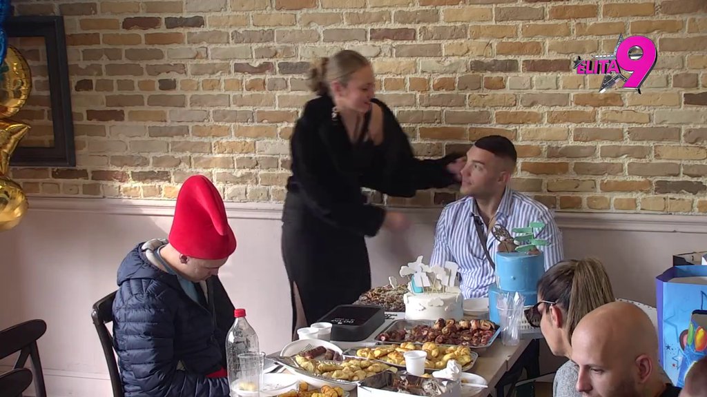 OSMISLILA TAKTIKU: Rada pustila pipke, daje sve od sebe da zavede Anđela!  (VIDEO)