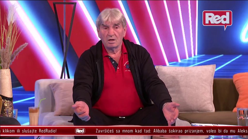 U SEKUNDI MOŽE DA GA DOVEDE DO LUDILA: Ivanov kum smatra da su Marinkovićeve provokatorske sposobnosti u PUNOM JEKU, uveren da sukob s Janjušem može da ESKALIRA! (VIDEO)