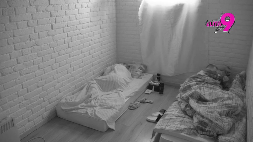 Hrčeš kao kreten! Urnebesna svađa Janjuša i Kačavende u izolaciji, ona ga probudila, on napravio HAOS! (VIDEO)