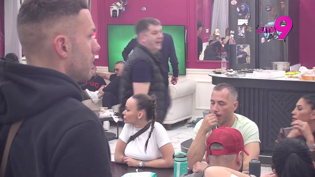 Najgnusnije vređanje Aneli Ahmić: Maja i Ivan joj lepe etiketu smrdljive aljkavuše, ona poludela jer Anđelo nije stao uz nju! (VIDEO)