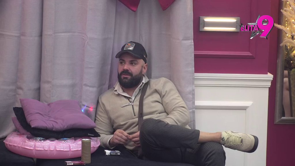 Sviđa mi se kakav je otac, čak iako zatrudnim... Anita progovorila o ljubavi sa Lukom, cveta poput ruže, pa priznala: Nije mi dao povoda za bilo čim, verujem mu (VIDEO)