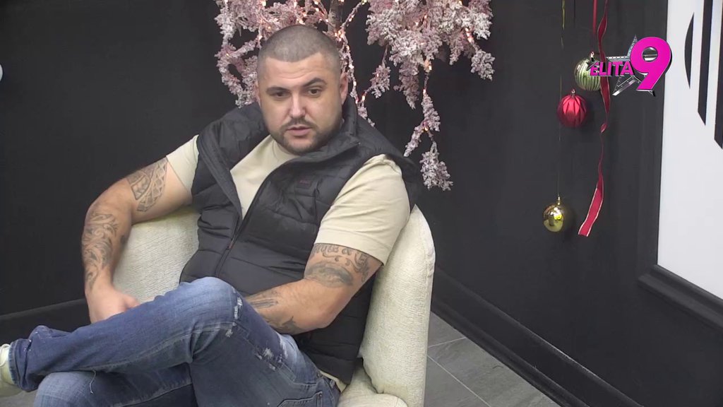 Stanija može da odahne! Asmin otkrio da se nikada ne bi pomirio sa Dobrojevićevom, izneo nepoznate detalje iz njihovog odnosa, pa priznao: Gledao sam tatu u pet ujutru kako plače i čita komentare (VIDEO)