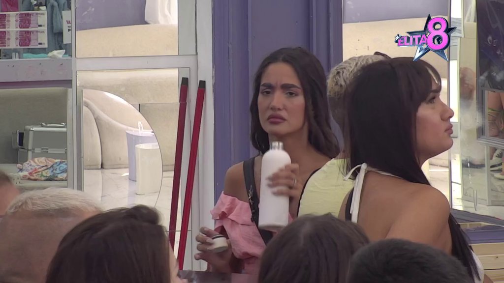 HAOS ZA STOLOM! Anđela otkrila da je zatekla Sofi i Gastoza kako se MUVAJU, pukla ponovo TIKVA, Mateja ZAURLAO na nju: Nemoj ti na mene, ja... (VIDEO)