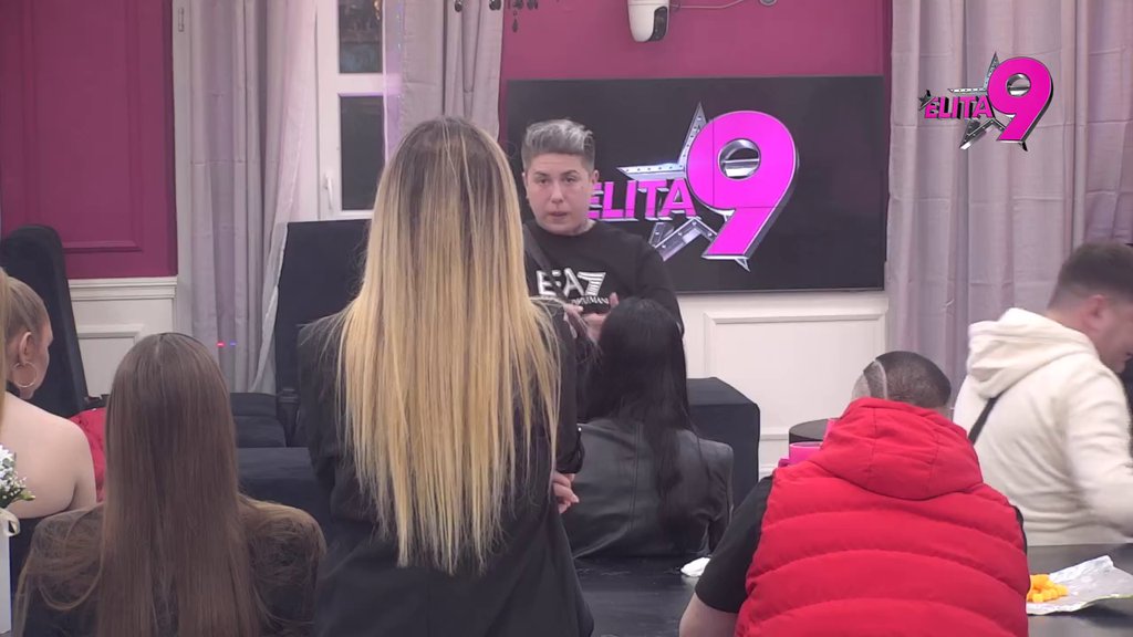 Ovaj svinjoglavi istripovao da je neko mu*o: Milena obrisala patos s Alibabom, on udario nikad niže: Ti i tvoj muž ste LAŽNI MAFIJAŠI (VIDEO)