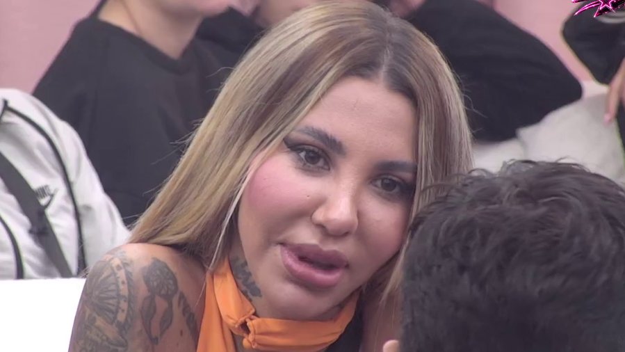 ANELI JE NAPRAVILA SVOJ HAREM, ON ĆUTI KAO ...  Ukućanka oštro isprozivala Đukića, nije ga štedila ni časa! (VIDEO)