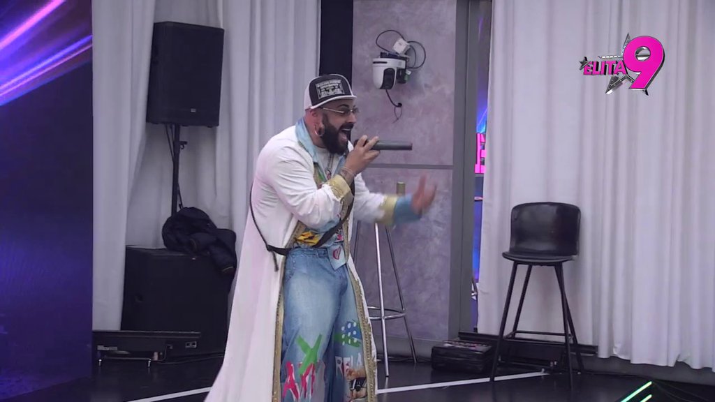 NOĆ PUNA OSMEHA, A ONDA I SUZA! Učesnici pokazali talente za glumu, pevanje i ples, oni su proglašeni za najbolje PERFORMERE, a onda je ovaj učesnik zauvek napustio Elitu!