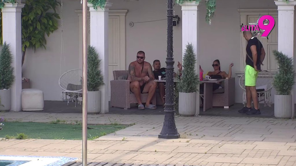 SVE SE ORI U BELOJ KUĆI! Janjuš i Anđelo udružili snage protiv Kačavende, prozivke pršte na sve strane: Živite kod mama i tata za života (VIDEO)