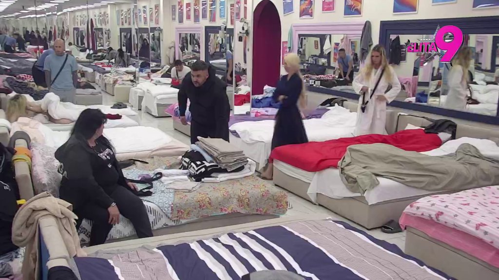 Iz problema u problem: Alibaba pravi haos na sve strane, zaratio sa pola kuće! (VIDEO)