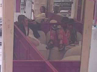 Uroš će podivljati kad ovo bude čuo! Nerio ga indirektno isprozivao, Rada oplela po Branku: Eh Branko, ja mislila neko bitan! (VIDEO)