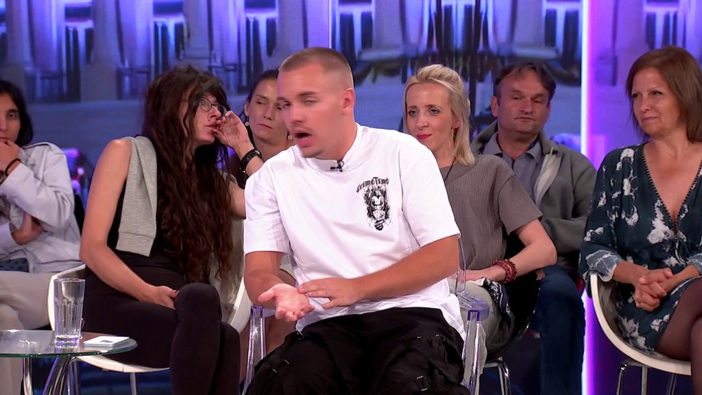 ŠIPKA BRIGADA! Kačavenda i Dača urnisali Sanju i Marka, pa izneli sav prljav veš o bivšim cimerima: ON MOŽE JEDINO PONIJA DA VODI PO DVORIŠTU (VIDEO)