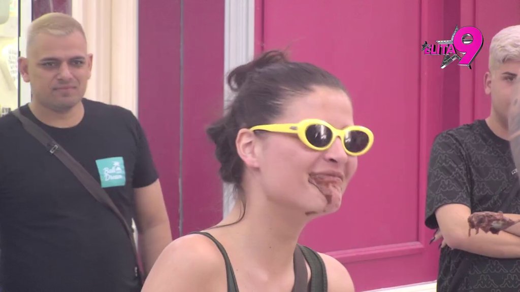 Istreniran želudac Tanje Boginje: Nakon Filipovih poniženja gadan obrok smaže s pola snage, Uroš nasmejao sve do suza! (VIDEO)