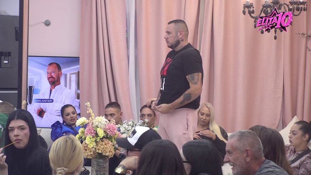 Naš odnos više ne postoji: Car pokušao da objasni zašto je unizio Anđelu, ona jasno stavila do znanja na čemu je sa njim! (VIDEO)