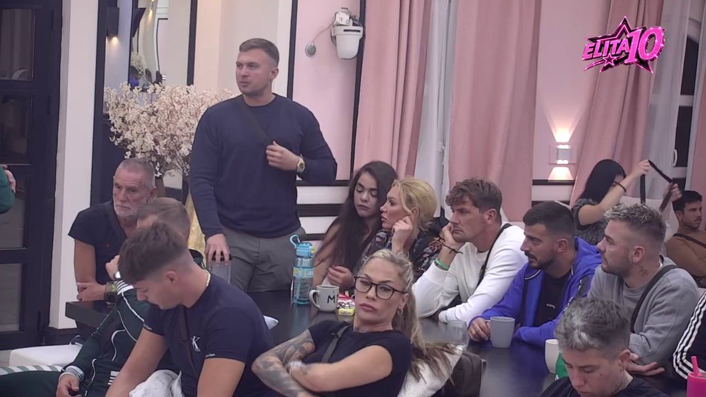 Rat i dalje traje: Anđela sigurna da između Cara i Karića nema primirja, ponovo sevaju provokacije! (VIDEO)