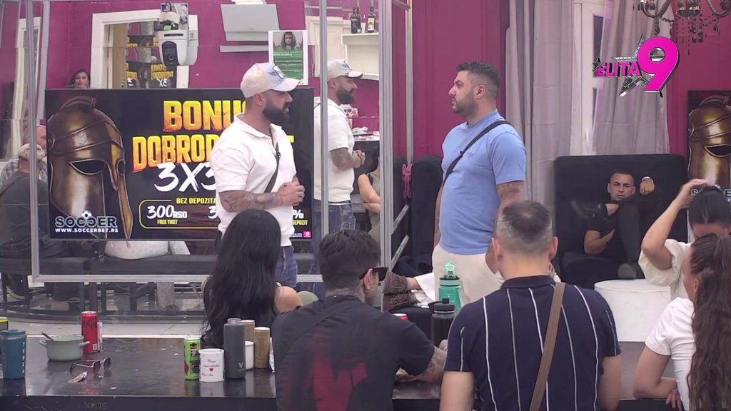 Luka doveo Aneli do suza! Svojim izlaganjem proglasio bivšu i Asmina životnim gubitnicima: Ismevaće dete kad krene u predškolsko! (VIDEO)