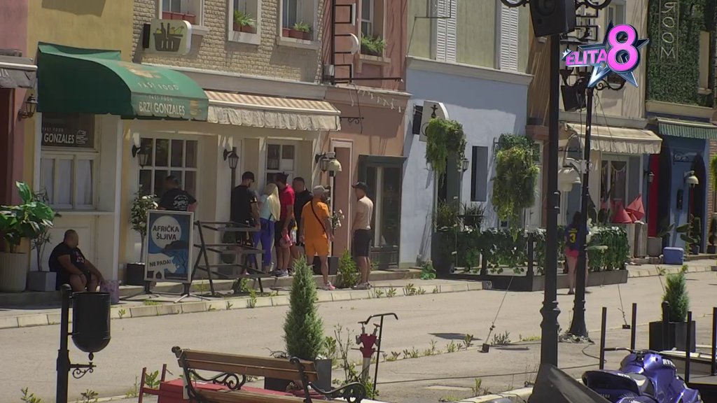 KAKAV SI SMRAD: Luka zapenio zbog Munjine muljavine tokom kupovine! (VIDEO)