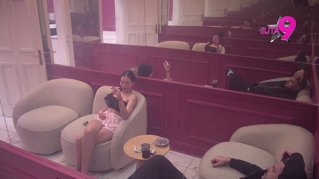 HLADAN TUŠ! Maja pred zoru shvatila da joj NEDOSTAJE VREDAN KOMAD NAKITA, ubeđena da ga je neko ukrao! (VIDEO)