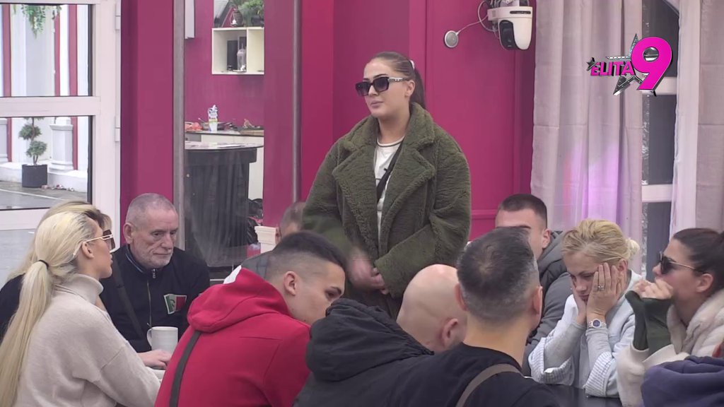 BUKTI RAT: Jovana osolila rafal po Bebici, Janjuš ustakao kao OPAREN, pa joj odbrusio zbog njene KONTRADIKTORNOSTI! (VIDEO)