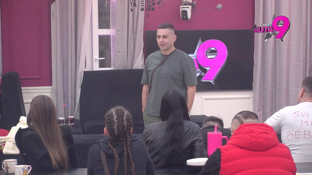 Osećam se jadno i bedno, imamo probleme: Bebica ogolio dušu nakon klipa iz hotela, otkrio kako se oseća i šta se dešava sa Teodorom (VIDEO)