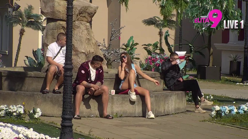 Razvalio je krevet kao u tarabu da je udarao: Đukićeva divljačka akcija glavna tema po ćoškovima Bele kuće! (VIDEO)