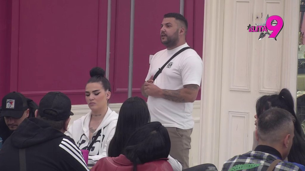 Karambol epskih razmera! Obezbeđenje u pripravnosti: Nikad žešći rat Alibabe i Aneli, pljušte uvrede (VIDEO)