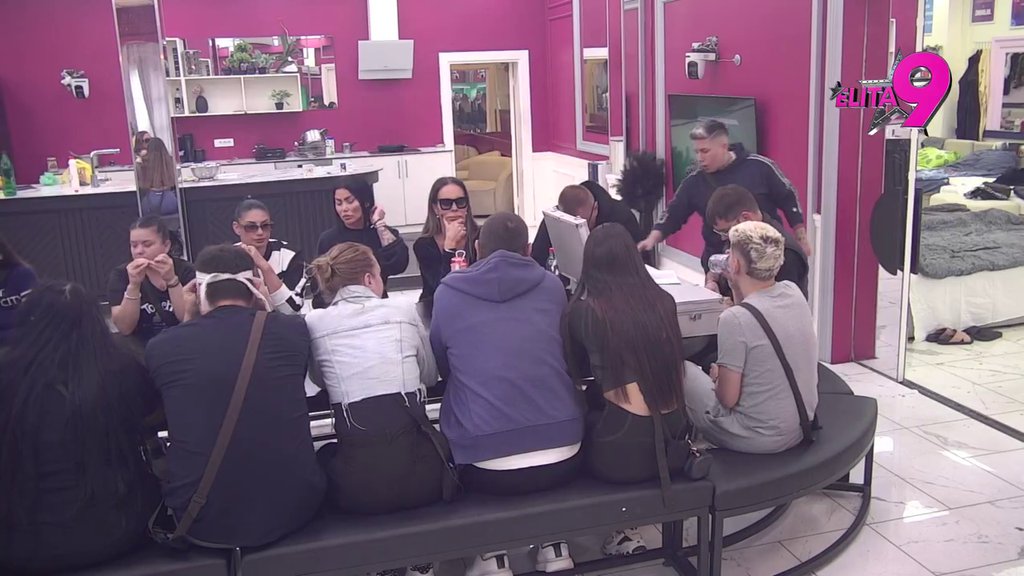 SLEDI HAOS ZA CRNIM STOLOM! Matora počinje PODELU BUDŽETA, svi strepe od njenih odluka! (VIDEO)