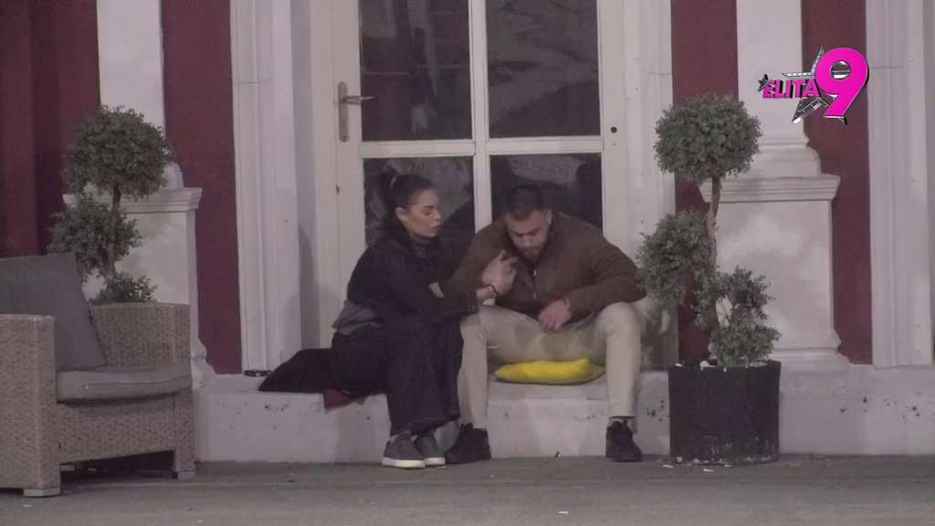 NE ZNA GDE BIJE: Viktor doživeo pomračenje zbog jedne stvari, Mina odmah pokušala da ga oraspoloži (VIDEO)