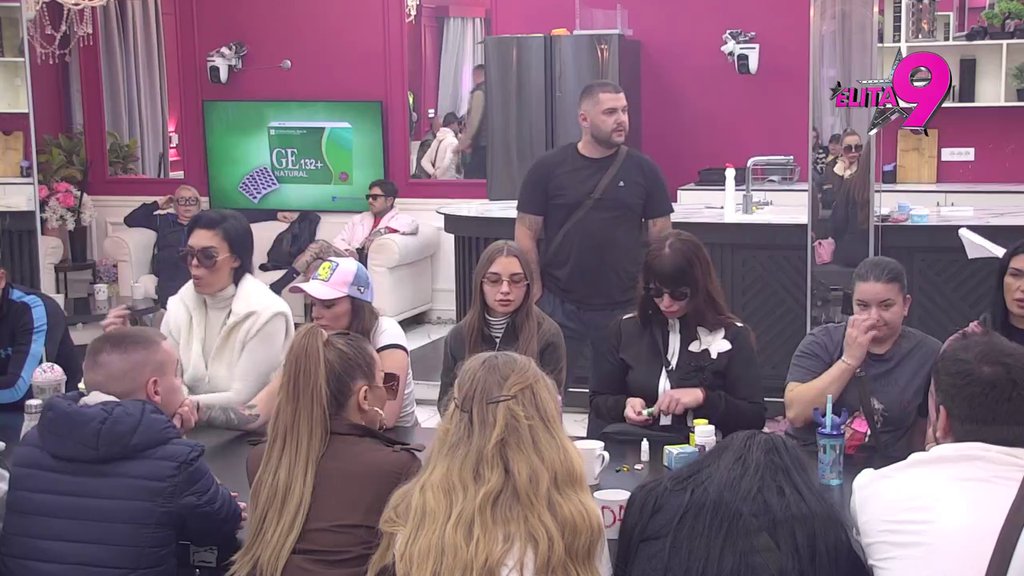 Pomirenje traje kao jogurt! Aneli i dalje tvrdi da ju je Luka TUKAO, on zaurlao: Sve stvari da si uzela, sviđa mi se Anita i ne prilazi mi! (VIDEO)