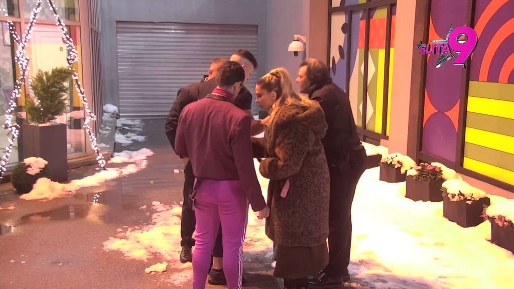 BARBARA BEZ TEBE NEĆU MOĆI! Terza odlučio da počasti cimere povodom ćerkinog krštenja, Toša mu odmah pomogao (VIDEO)